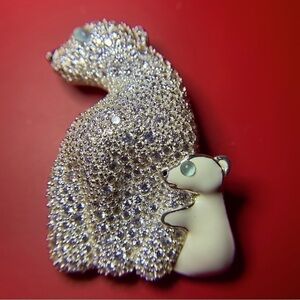 Talbots 2018 Collectibles Mamma and Baby Bear brooch in original box edition.